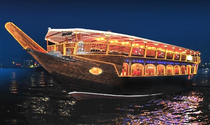Abu Dhabi dhow Cruise Dinner