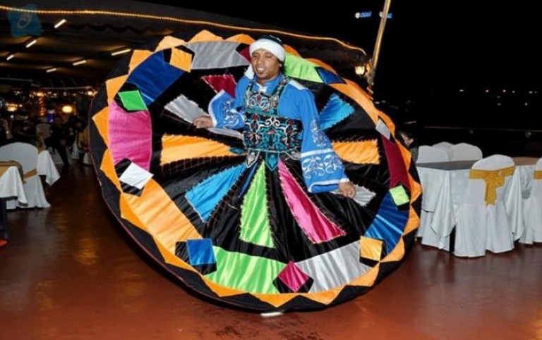 Tanoura Show