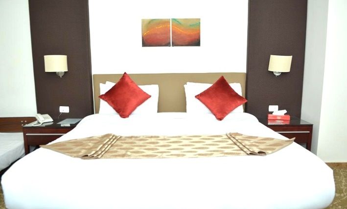 Lamar room