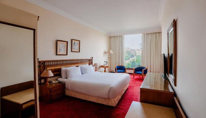 Om Kolthoom Hotel Room