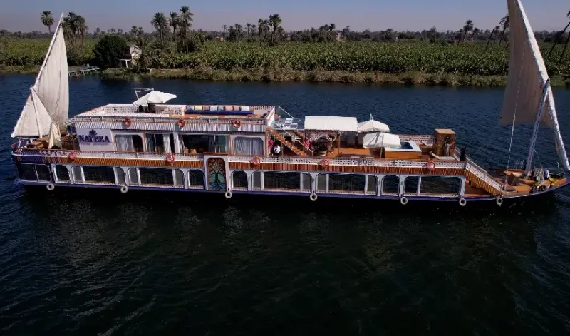 Best Small Boat Nile Cruise – Luxury Aboard Dahabiya Nayera