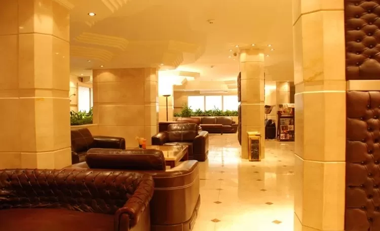 Swiss Inn Hotel Mohandeseen lobby