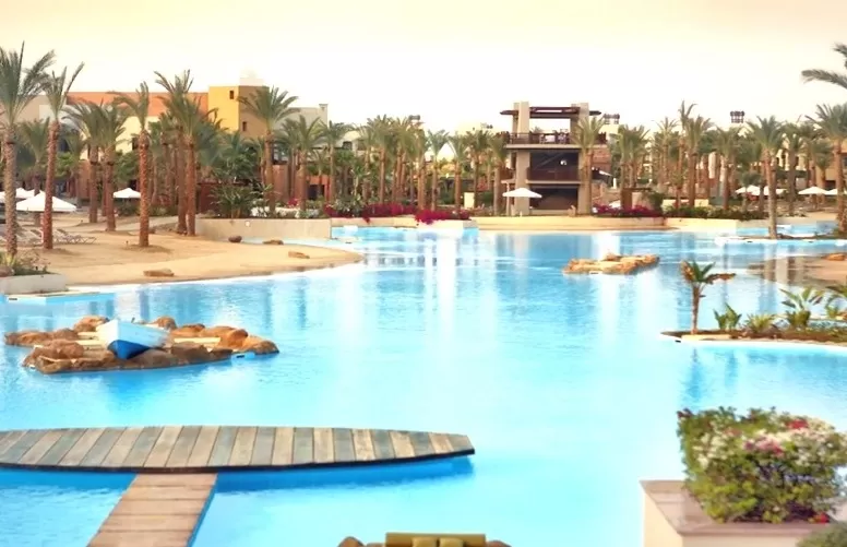 The Palace Port Ghalib Pool