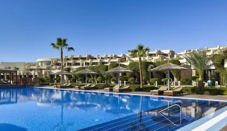 Coral Sea Sensatori Resort Pool