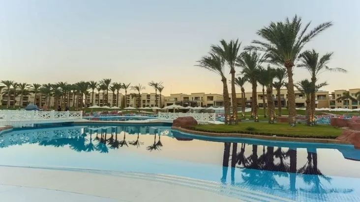 Rixos Premium Seagate Pool