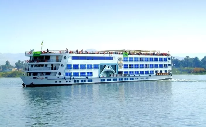 Luxury aboard Nile Cruise Royal Esadora