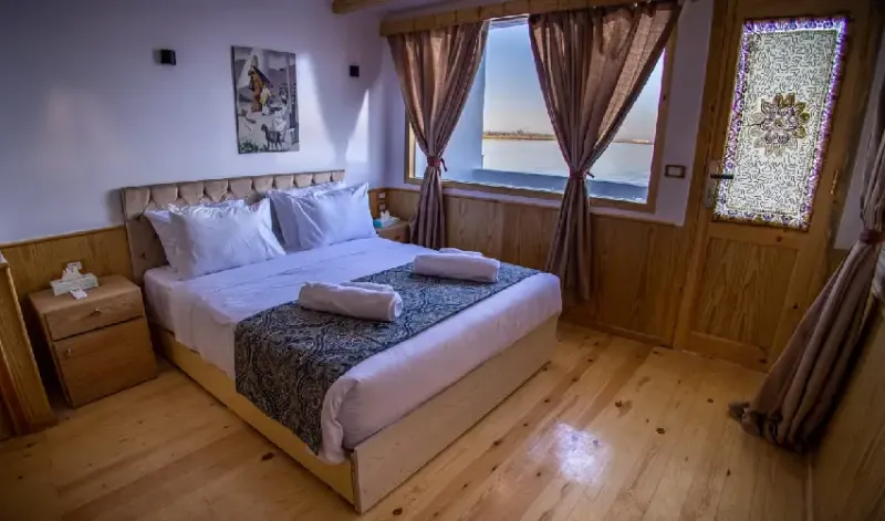 Elegant Double Cabin – Nile Cruise Dahabiya Akhnaton