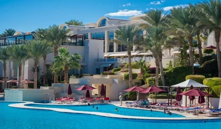 Grand Rotana Resort Pool