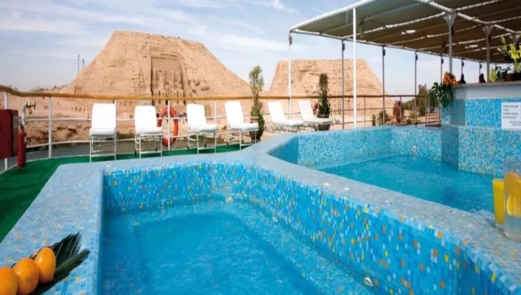 Movenpick Prince Abbas sun deck