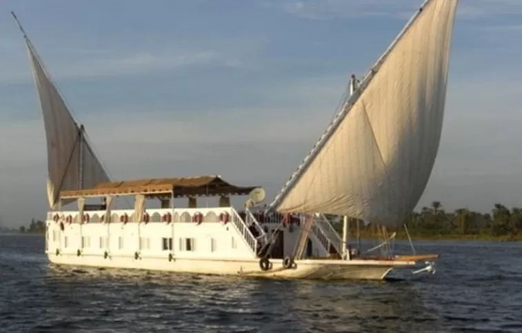 Luxury Sailing Experience on Amoura Dahabiya Nile Cruise