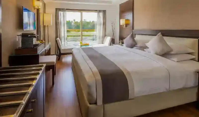 MS Farah Nile Cruise, Luxury Double Cabin with Scenic Views