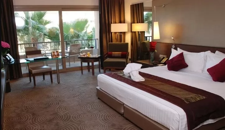 Dusit Thani Lake View Room