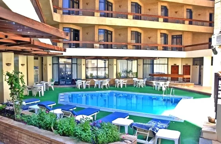 Gaddis Hotel Pool