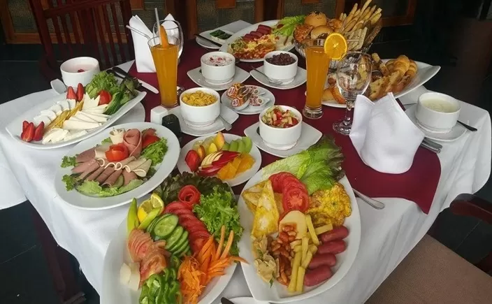 Xperience Sea Breeze Resort breakfast