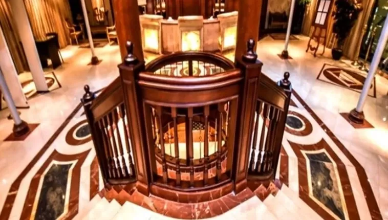 Elegant Lobby of the Princess Sarah II Nile Cruise – A Warm Welcome Awaits